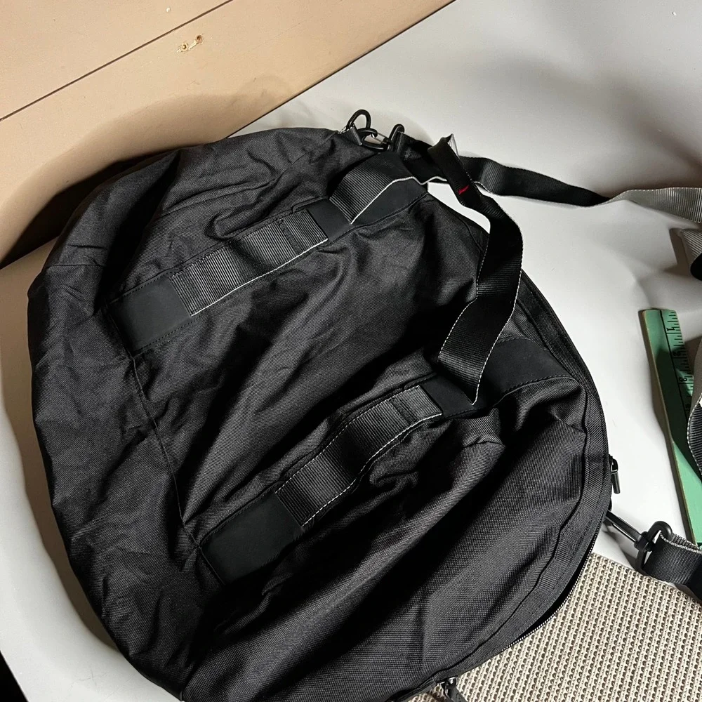 Victorinox Swiss Army Black Ballistic Nylon Travel Duffel Bag Shoulder Strap